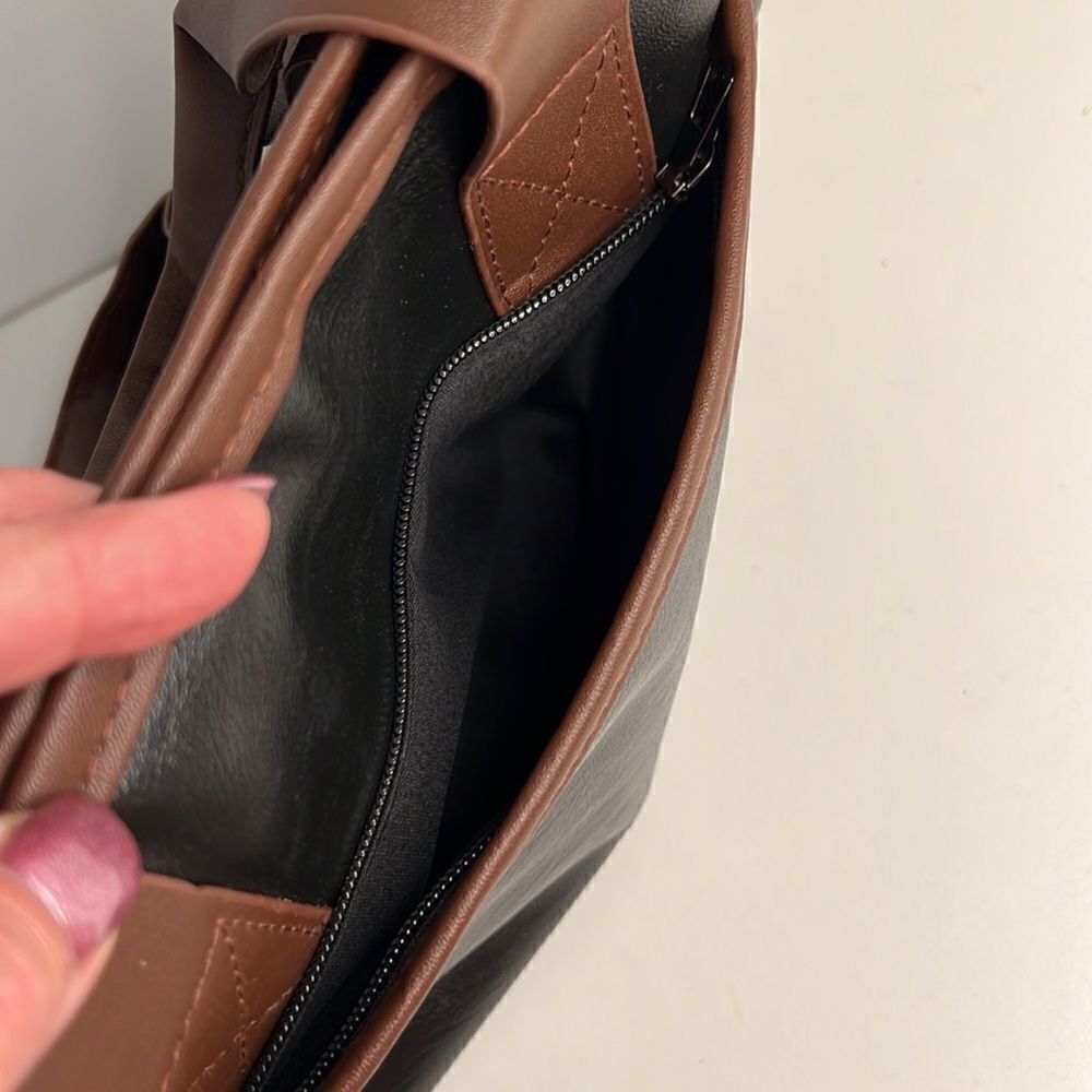 Jingpin Multiple Pocket Tote Handbag - Picture 8 of 8